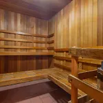 King Bed - Premium Studio Suite - Ski Valet - Village